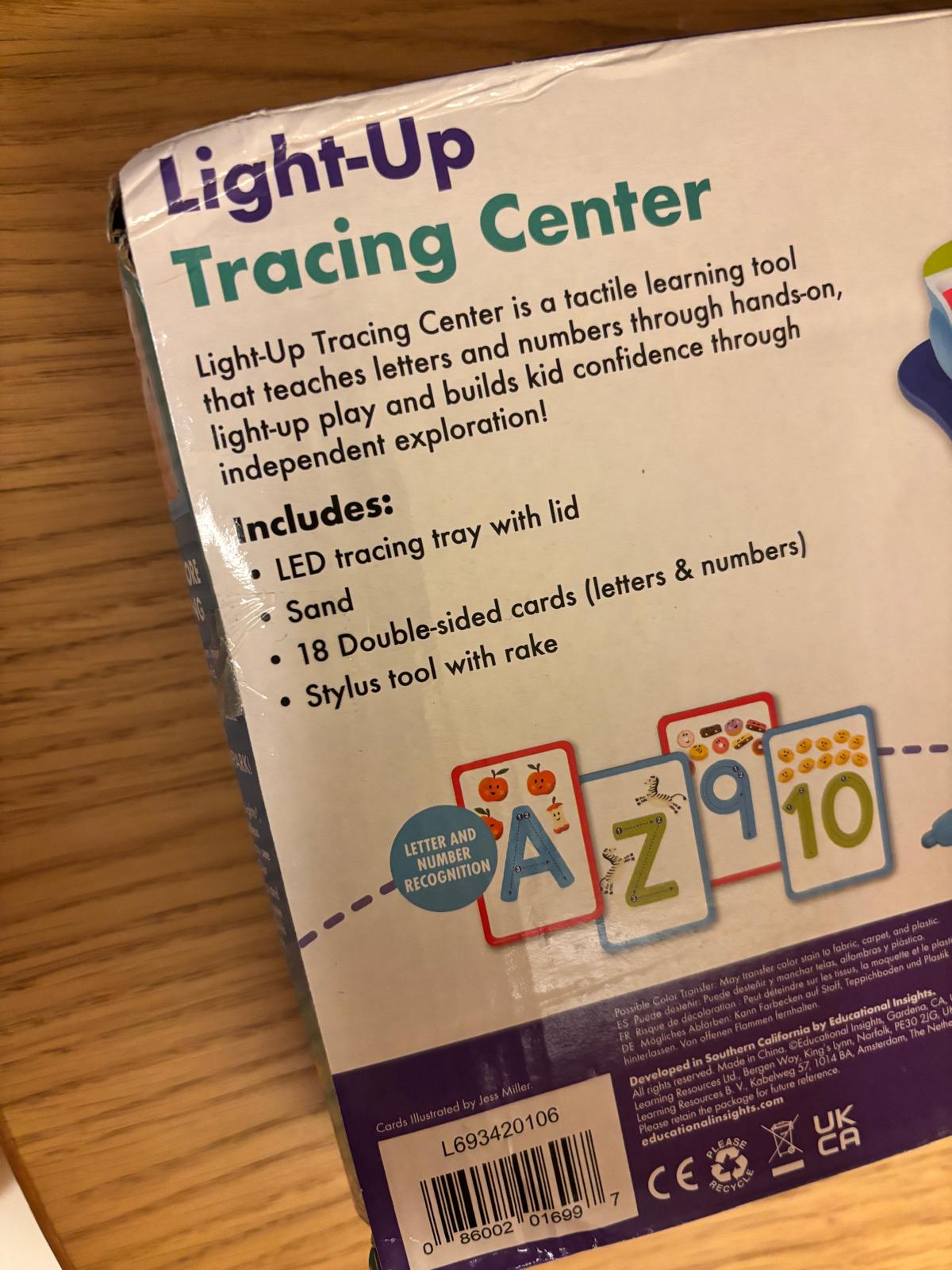 只得一件😱 包裝破損🤓自用之選 - Educational Insights Light-Up Tracing Center 沙盆連LED燈 (連字母及數字圖卡)